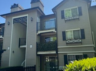 221 9th St APT C102, Kirkland, WA
