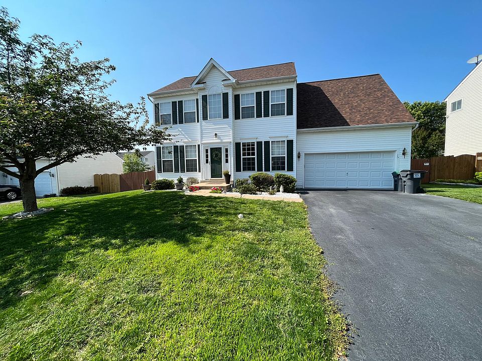 1st image of 15 Indian Wood Ln