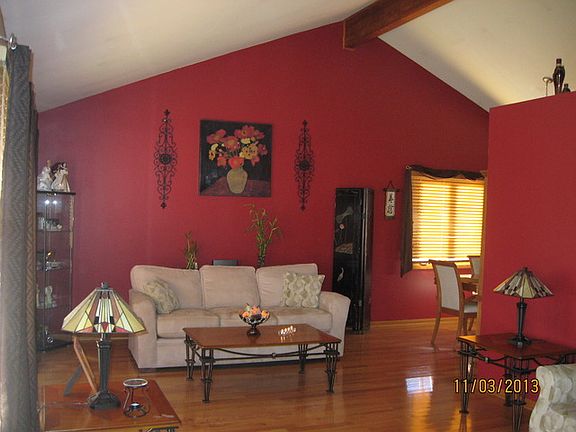3rd image of 517 Meadow Wood Ln