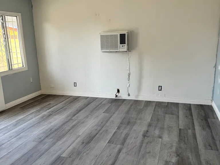 3520 W 111th St #3520 — Photo 5