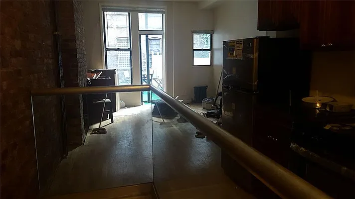 Rented by R New York | media 24