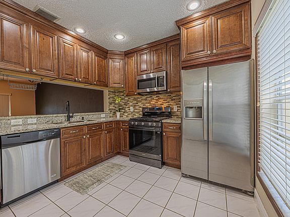 2nd image of 10931 Sea Hibiscus Lane