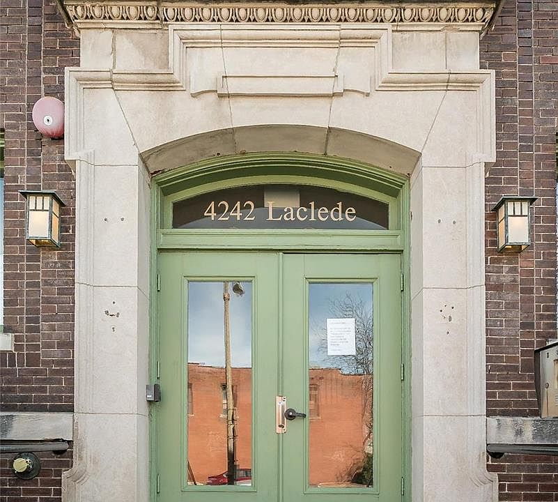 1st image of 4242 Laclede Ave APT 207