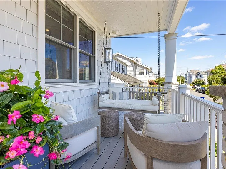 428 N Pembroke Ave #FULL SUMMER RENTAL W — Photo 8