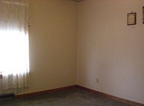 3rd image of 522 Grand Ave