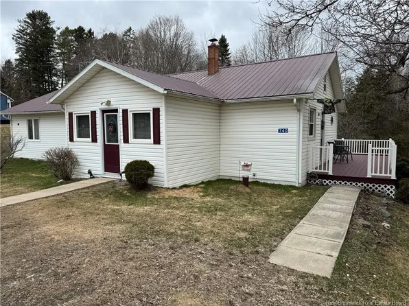 740 Central St, Centreville, NB E7K 2M5