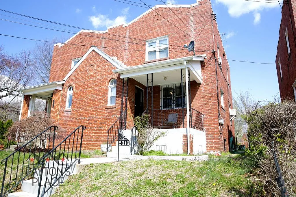 5316 Ames St NE photo 1