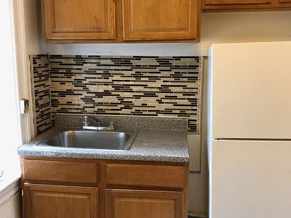 3rd image of 518 E 22nd St APT 3A