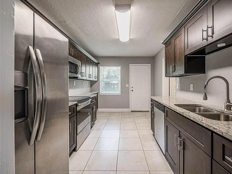 2414 Avenue A Ter NW — Photo 6