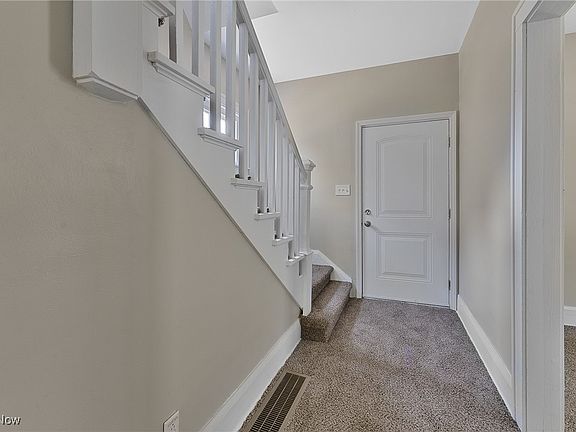 3rd image of 130 Leslie Ave