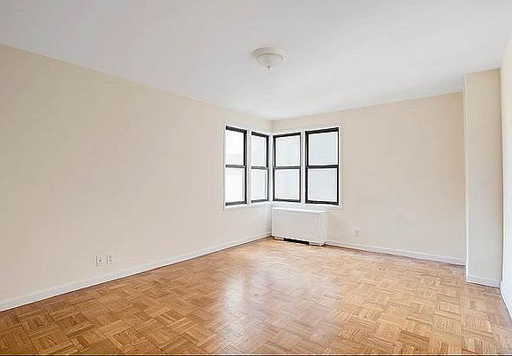 5th image of 355 E 72nd St #1103