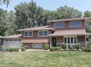 5805 Alabama Ave, Clarendon Hills, IL 60514
