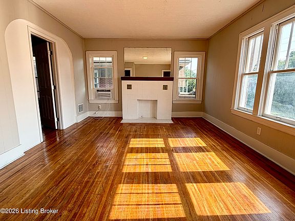 2nd image of 668 Lindell Ave #2