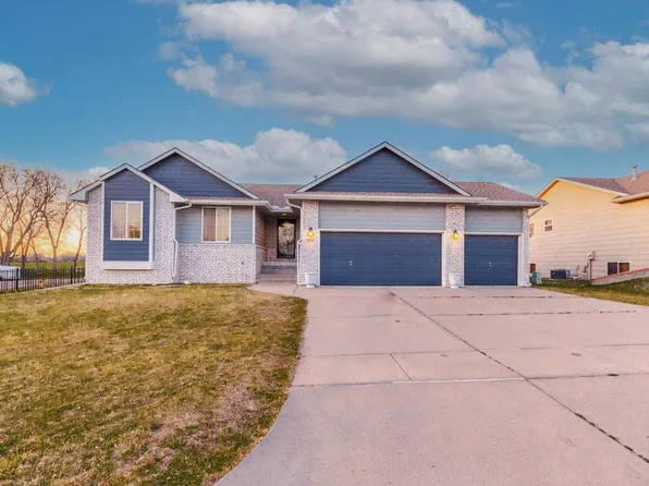 1212 Forrest Glenn Dr, Arkansas City, KS 67005