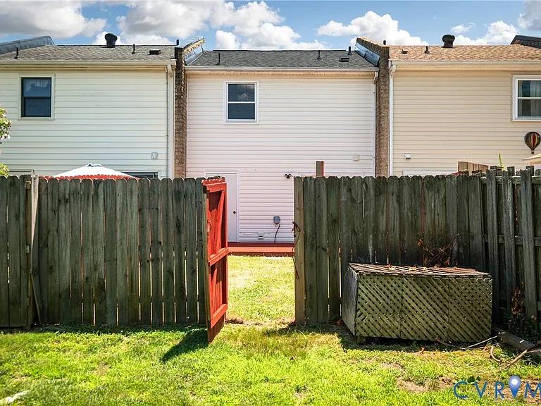 4704 Leadenhall Dr — Photo 43