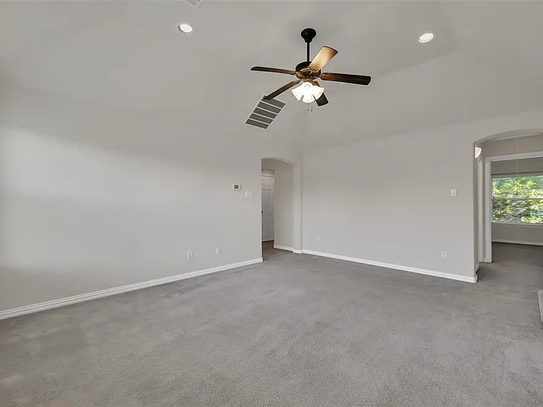 2 Maitland Ct — Photo 37