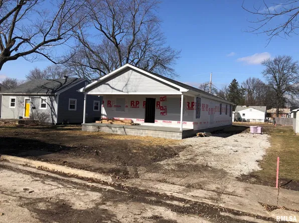 1003 W Franklin St, Taylorville, IL 62568