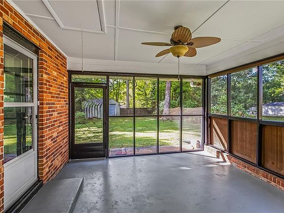 4th image of 160 Thacker Rd
