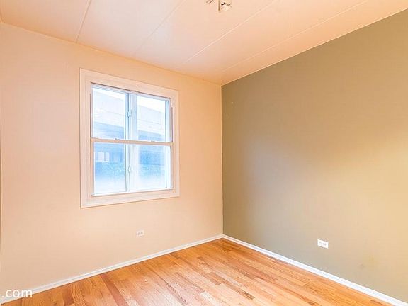 5th image of 2734 S Wentworth Ave #62