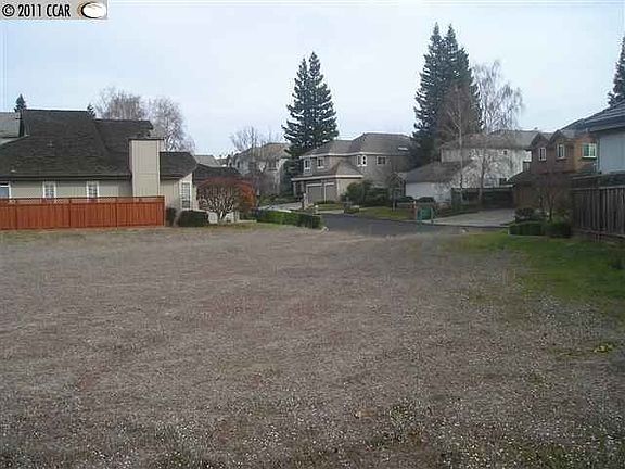 3rd image of 3578 Deer Crest Dr