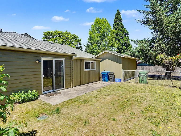3080 Park Ave NE — Photo 30