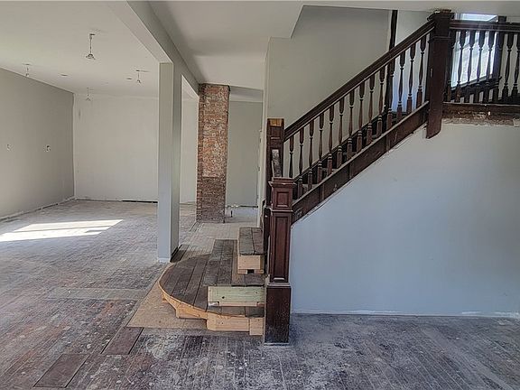 3rd image of 7503 Osage Ave