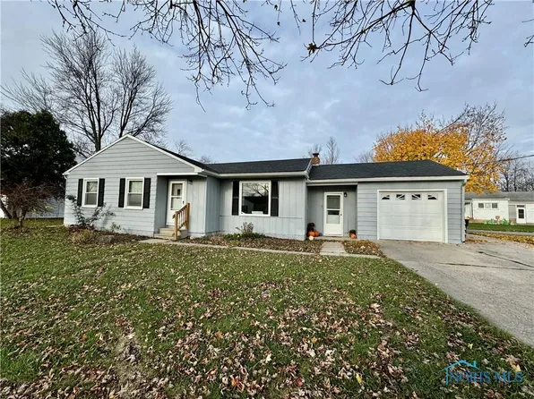 1504 Terrawenda Dr, Defiance, OH 43512