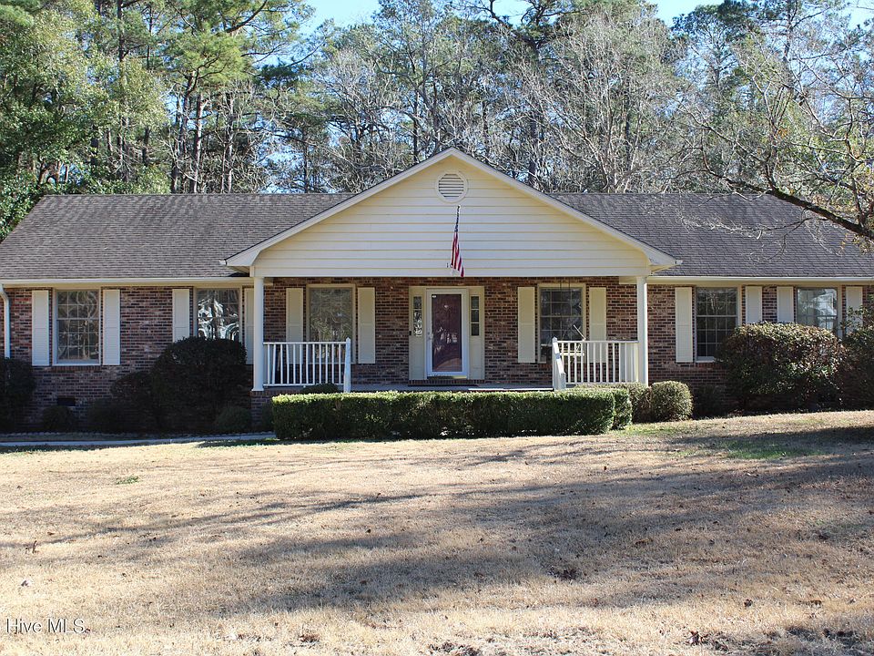 1st image of 166 Country Club Dr SW