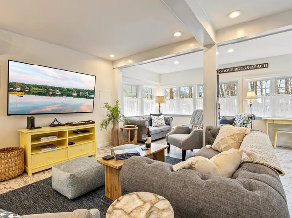 12 Bellevue Ave, Kennebunkport, ME 04046