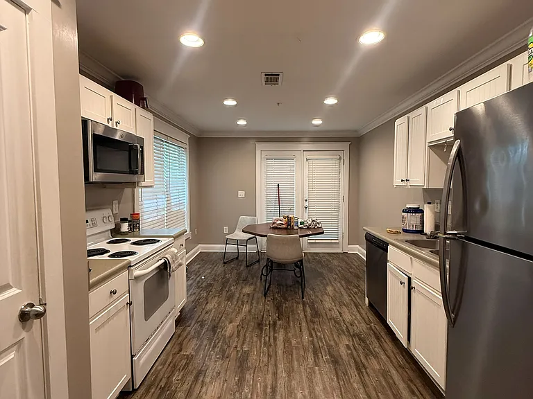 1035 Barnett Shoals Rd #910 — Photo 3