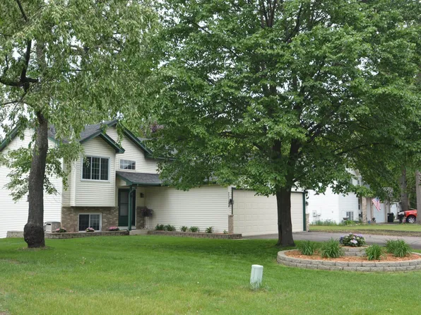 23124 Kerry St NW, Saint Francis, MN 55070