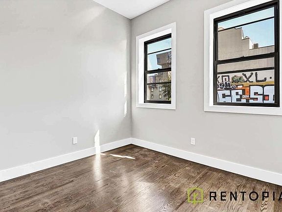 5th image of 644 Lorimer St #3D