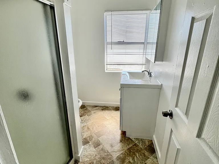 1321 Peralta St #10 — Photo 1