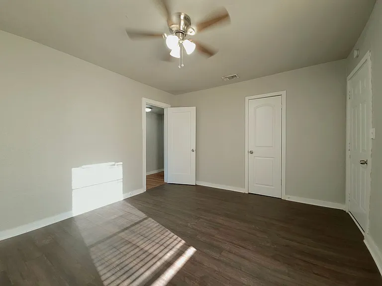 2602 Amherst St — Photo 8