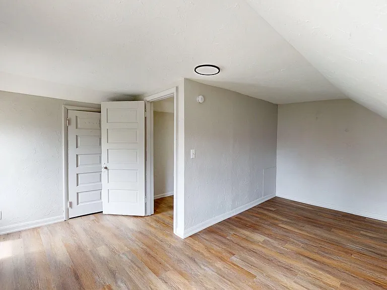 1141 McKinley Ave — Photo 34