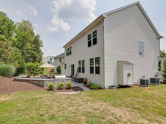 3rd image of 15158 Stepping Stone Dr