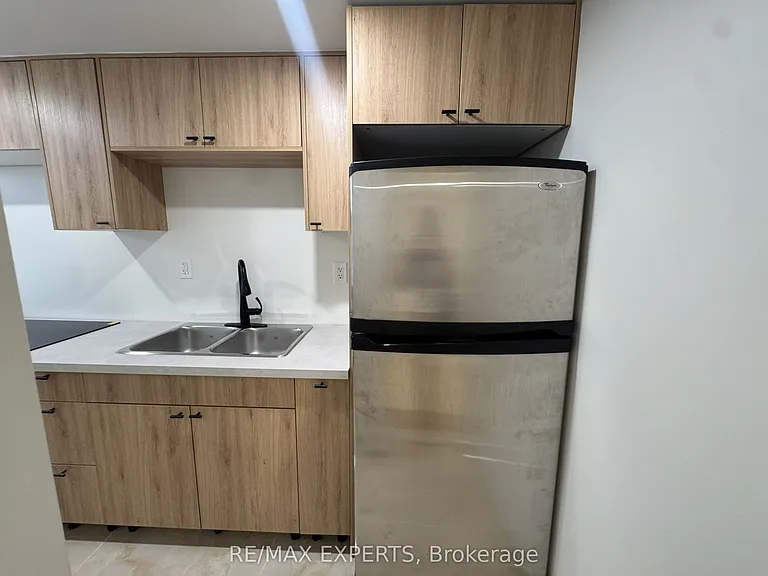 209 Ridge Rd #B — Photo 6