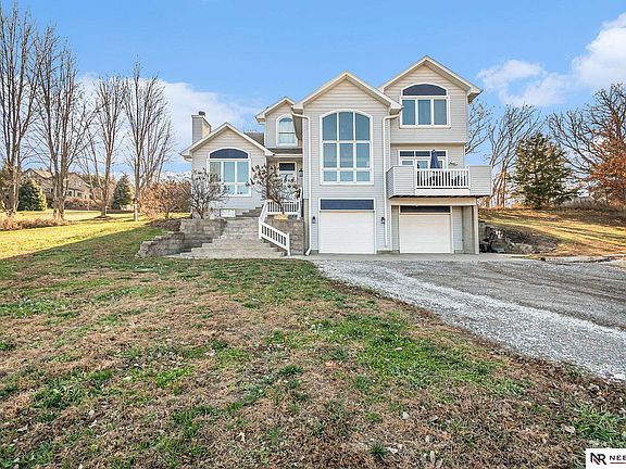 2nd image of 36807 Oakmont Dr