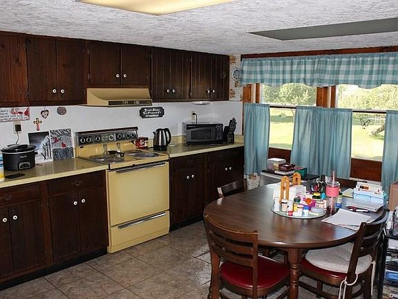 5th image of 3990 E Helt St