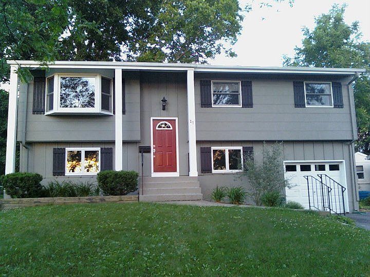 1st image of 27 Dogwood Dr