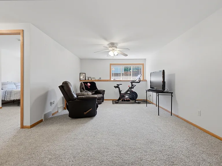 1051 Tamarack Way #1051 — Photo 18