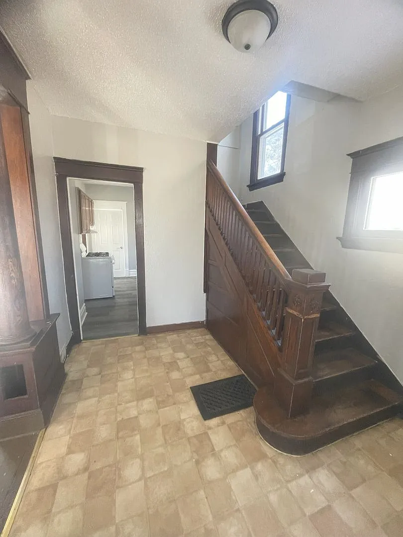 4 Bedroom 1 and 1/2 Bathroom Home for Rent! — Photo 1