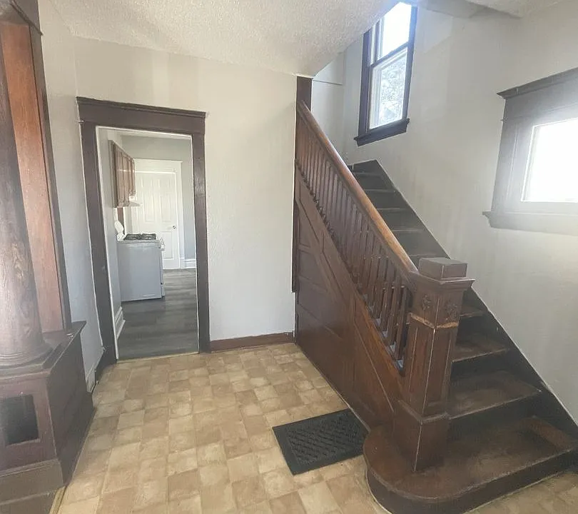 126 Wellington St