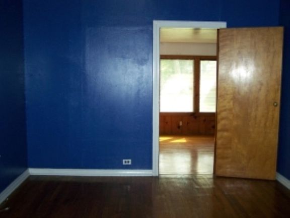 5th image of 308 W Southcross Blvd