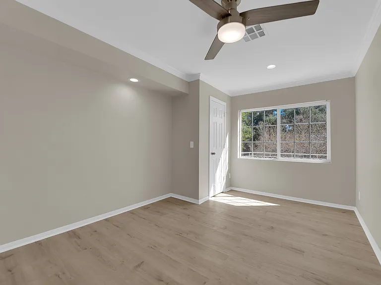 710 Tam O Shanter — Photo 18