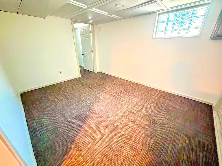 15460 Brookfield St — Photo 22