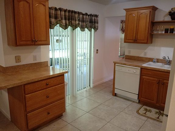 5th image of 824 Berkshire Dr