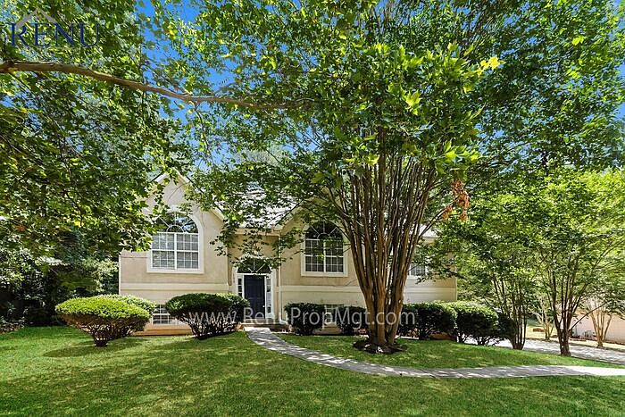 1st image of 133 Oakwood Trl