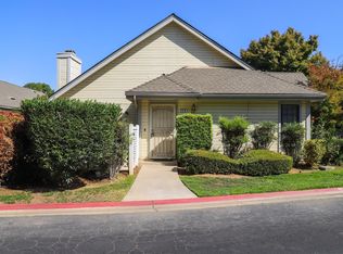 959 E Foxhill Dr, Fresno, CA
