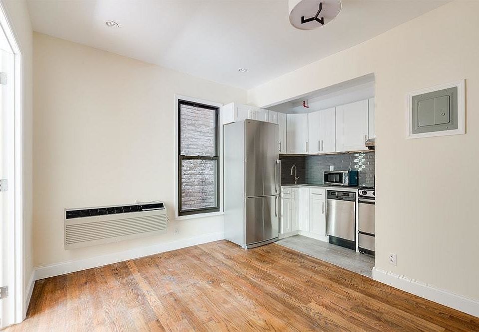 1st image of 479 Clinton Ave #2DD
